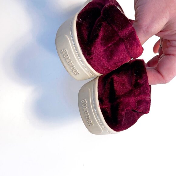 Soludos Red Velvet Llama Sneakers, Size 9 - Picture 5 of 8